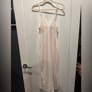 Vintage 1970s LeVoys slip